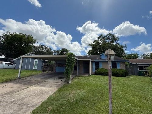 12939 Segrest Dr, Houston, TX, 77047-2709 | Card Image