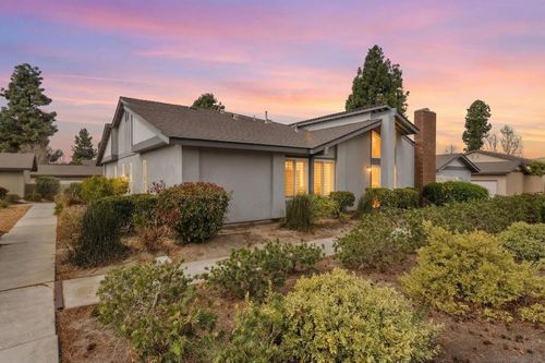 670 Kumquat Way, Oceanside, CA, 92058 | Card Image