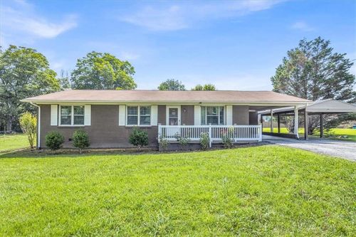 129 Green Meadow Ln Ne, Calhoun, GA, 30701-4713 | Card Image