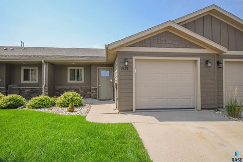 2428 E Meadowside Pl Place, Sioux Falls, SD, 57108 | Card Image