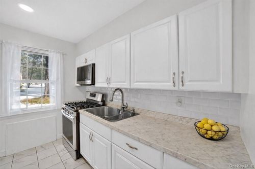 apt-77-1 Fieldstone Dr, Hartsdale, NY, 10530-1512 | Card Image