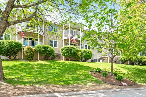 31-690 S Porter St, Manchester, NH, 03103-3194 | Card Image