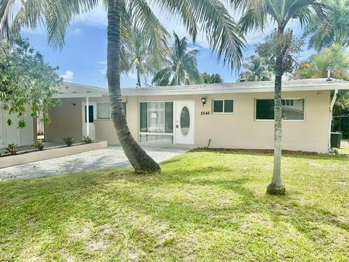 2548 Gulfstream Ln, Fort Lauderdale, FL, 33312-4704 | Card Image