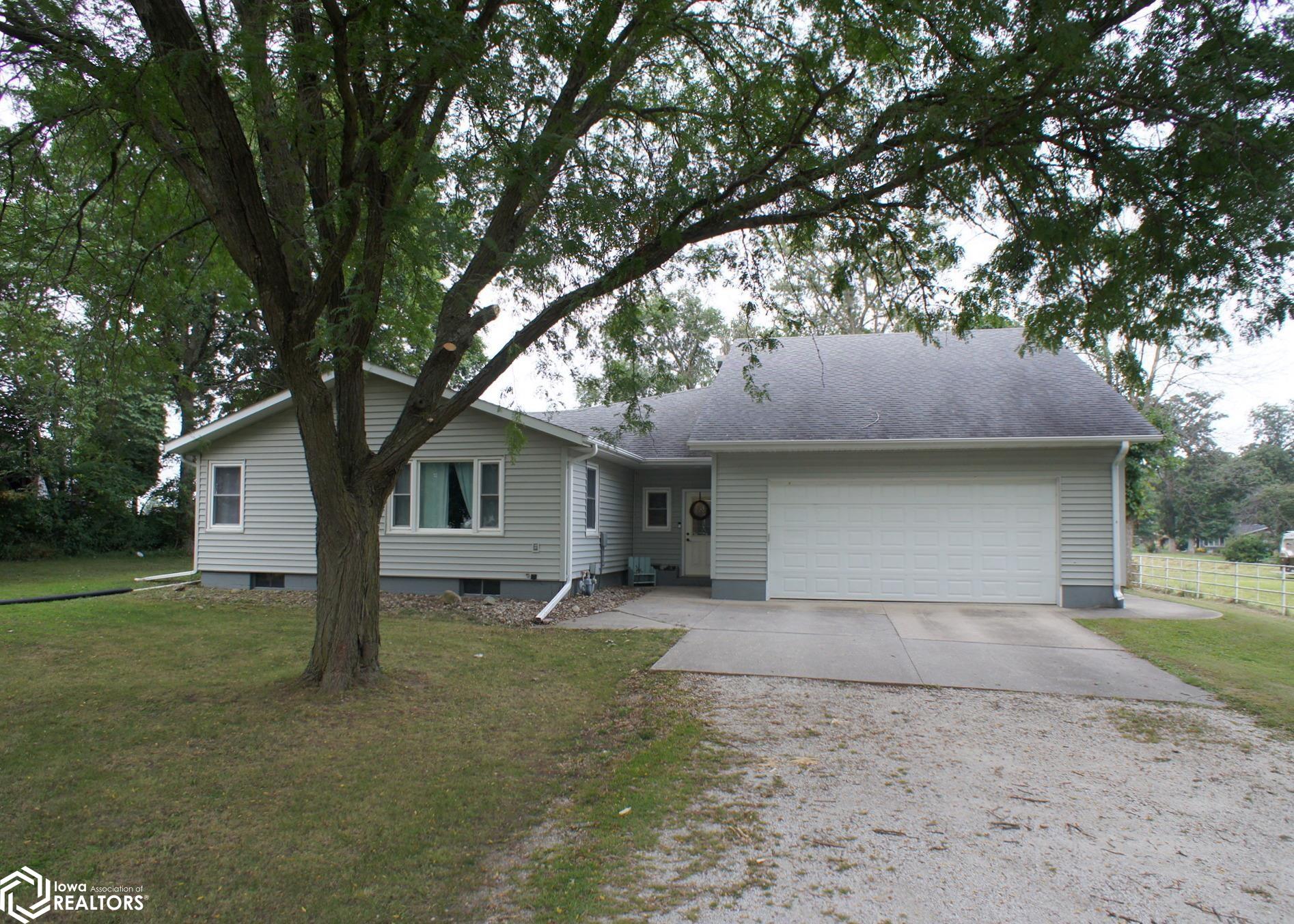 Des Moines St, Webster City, IA 50595