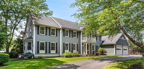 389 Summer Ave, Reading, MA, 01867-3812 | Card Image
