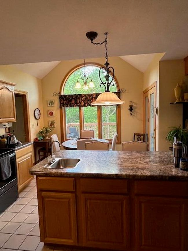 Kitchen Island | Image 14