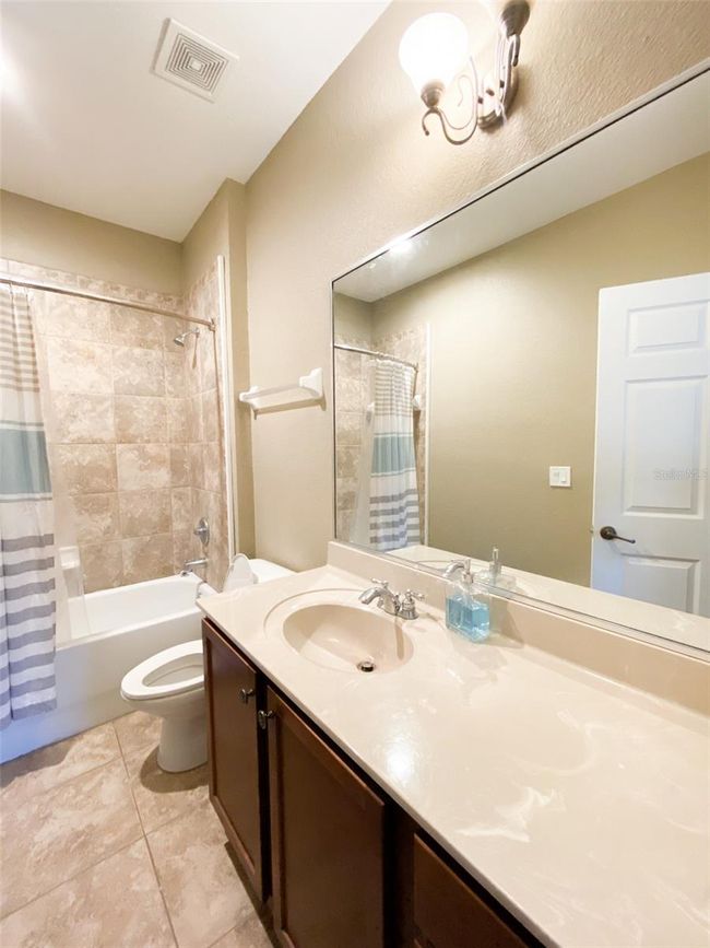 APT-203 - 1440 Nw 3 Rd Pl, Condo with 2 bedrooms, 2 bathrooms and null parking in GAINESVILLE FL | Image 16