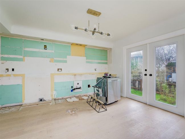 NEEDS NEW KITCHEN, FRENCH DOORS OPEN TO PRIVATE BACKYARD | Image 10