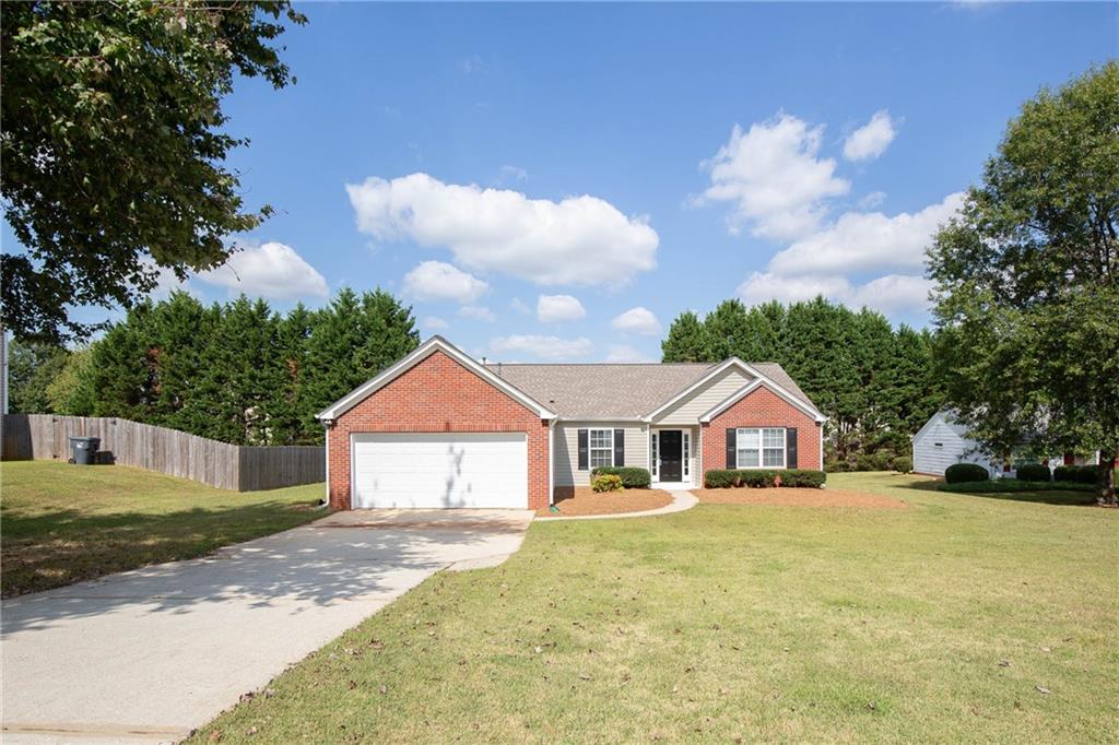 Springmoor Ct, Loganville, GA 30052