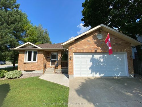 {{alt}} | Card Image