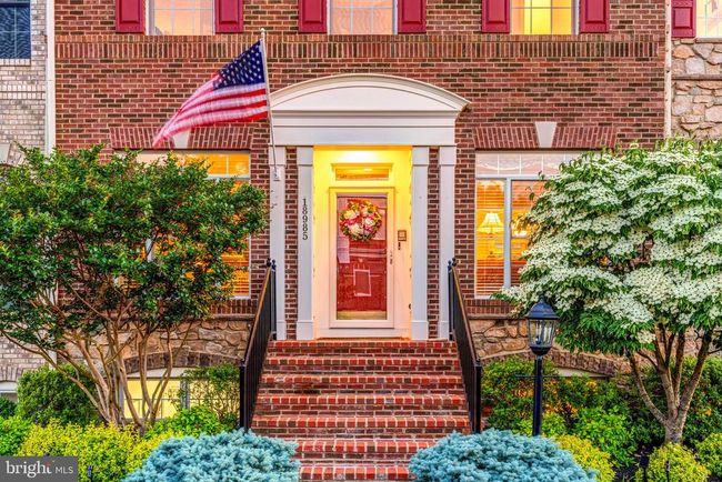 18985 Coreopsis Ter, Townhouse with 3 bedrooms, 4 bathrooms and null parking in LEESBURG VA | Image 6