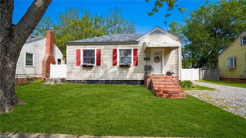 37 Cavalier Rd, Hampton, VA, 23669-2268 | Card Image