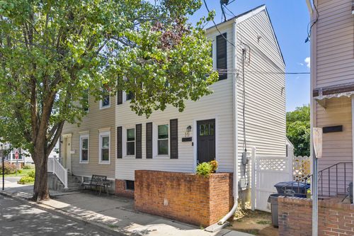 16 E Burlington St, Bordentown, NJ, 08505-1706 | Card Image