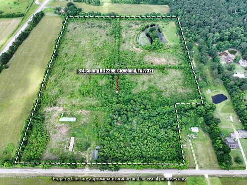 824 County Road 2268, Cleveland, TX, 77327-1490 | Card Image