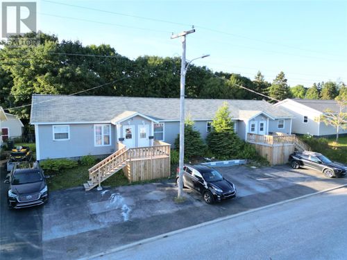 41 Pleasant Ave, Stephenville, NL, A2N1R9 | Card Image