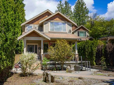 1847 Larson Rd, House other with 6 bedrooms, 3 bathrooms and null parking in North Vancouver BC | Image 2