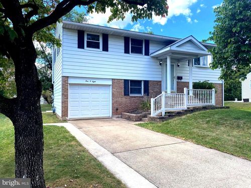 108 Briarwood Dr, DOUGLASSVILLE, PA, 19518-1502 | Card Image