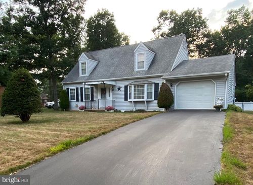 87 Falling Rock Dr, STUARTS DRAFT, VA, 24477-2925 | Card Image