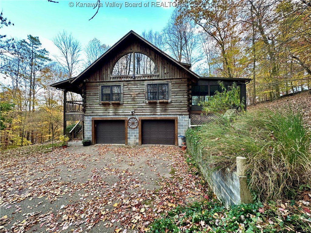 Windsong Acres Rd, Winfield, WV 25213