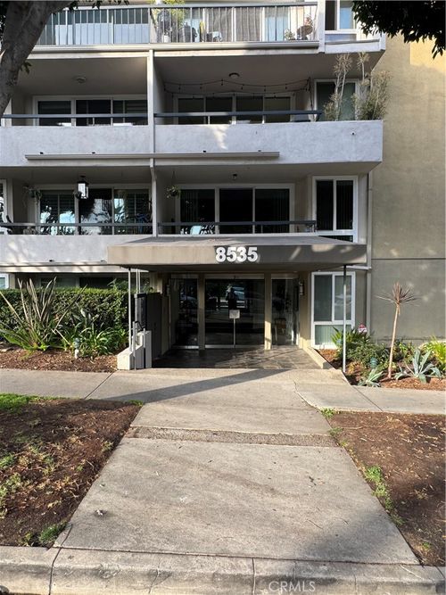202-8535 W West Knoll Dr, West Hollywood, CA, 90069-4138 | Card Image