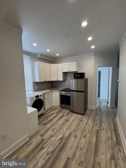 apt-2nd-1032 Washington Ave, PHILADELPHIA, PA, 19147-3863 | Card Image