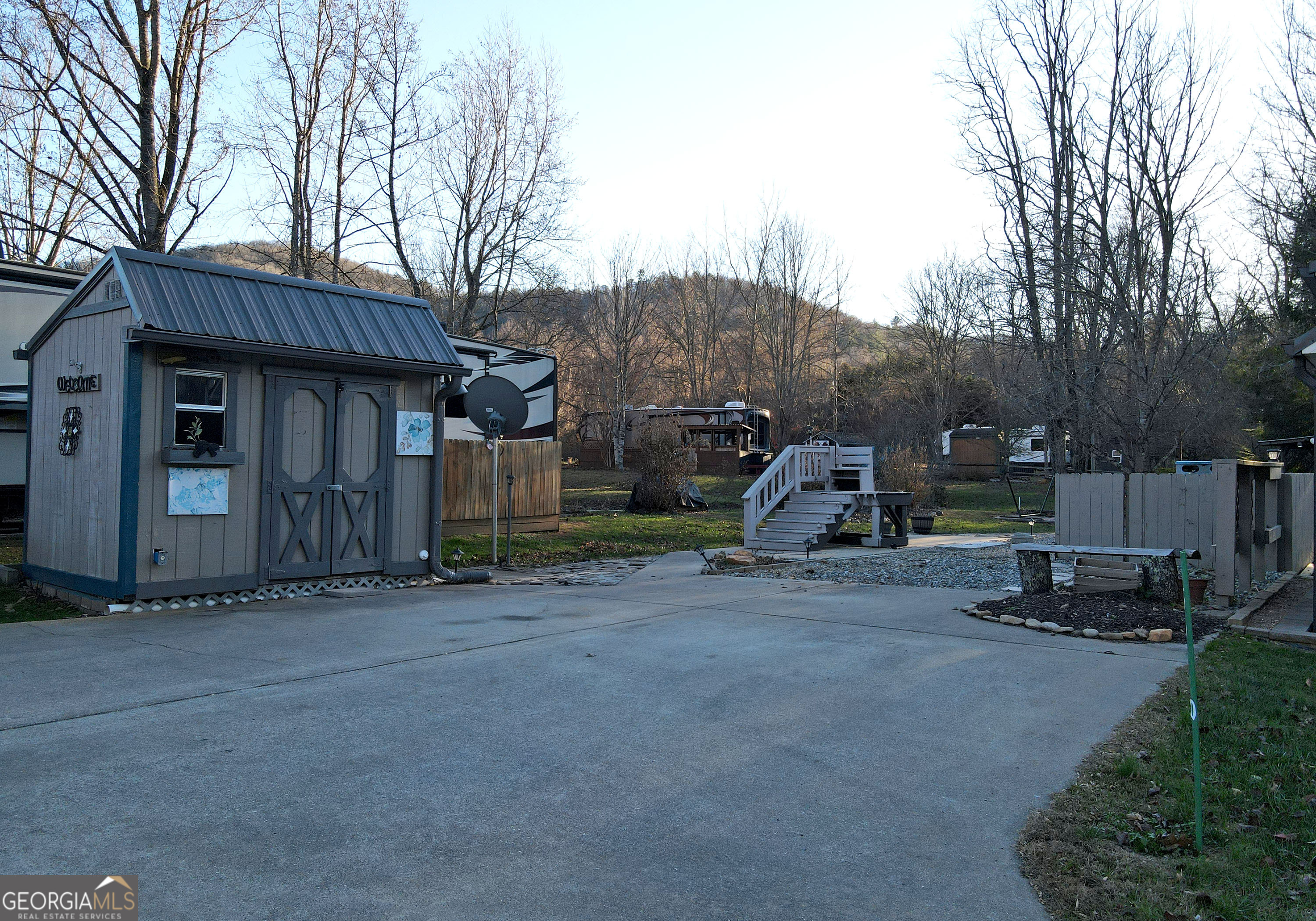 Flora Ln, Blairsville, GA 30512