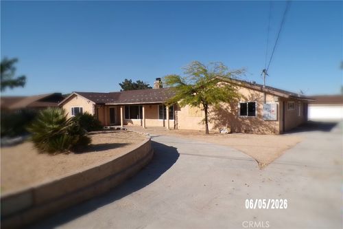 8309 Langdon Ave, Hesperia, CA, 92345-7113 | Card Image