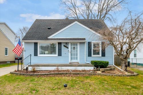 21706 Revere St, Saint Clair Shores, MI, 48080-3952 | Card Image