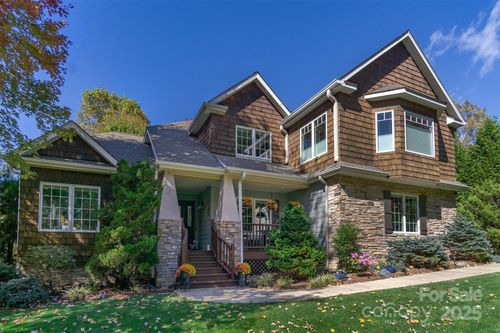 112 Twin Courts Dr, Weaverville, NC, 28787-8809 | Card Image