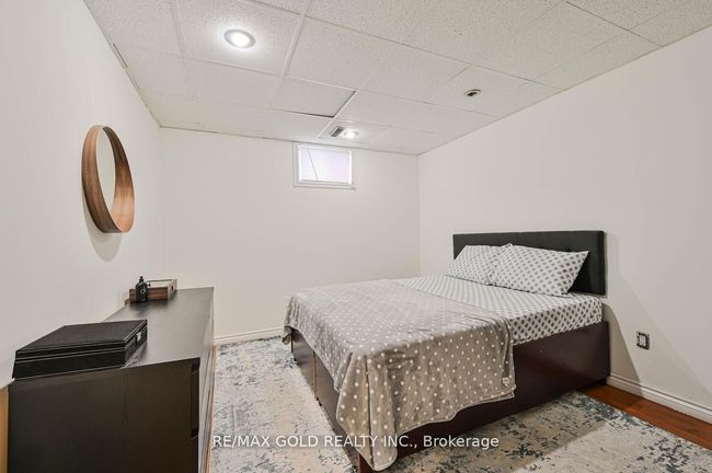 10 Cupola Crt, House attached with 4 bedrooms, 2 bathrooms and 4 parking in Brampton ON | Image 24