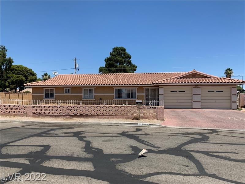 Philadelphia Ave, Las Vegas, NV 89104