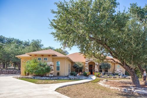 464 Upland Ct, Canyon Lake, TX, 78133-6084 | Card Image