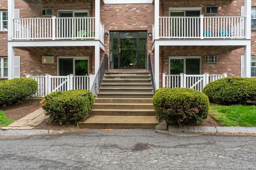 2a-7 Karen Cir, Billerica, MA, 01821-4724 | Card Image