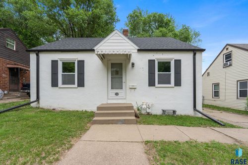 516 S Glendale Ave Avenue, Sioux Falls, SD, 57104 | Card Image