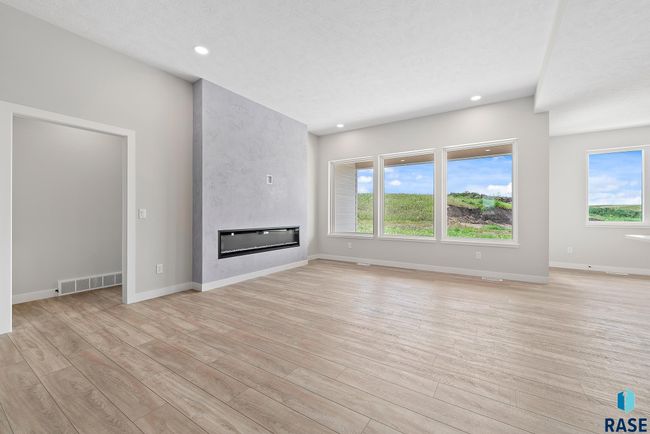 501 N Wildcat Dr, Townhouse with 2 bedrooms, 2 bathrooms and null parking in Sioux Falls SD | Image 6