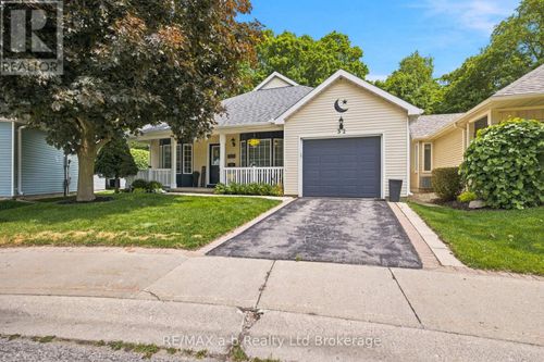 32 Wilkins Cres, Tillsonburg, ON, N4G5M6 | Card Image