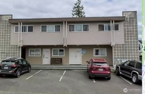 4212 Aurora Ave N, Seattle, WA, 98103-7308 | Card Image