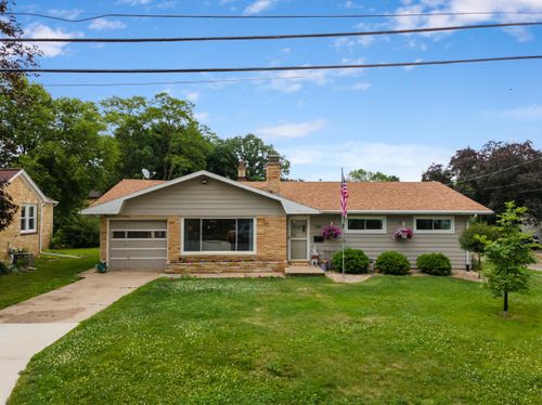 260 Holly Court, Prairie Du Sac, WI, 53578 | Card Image
