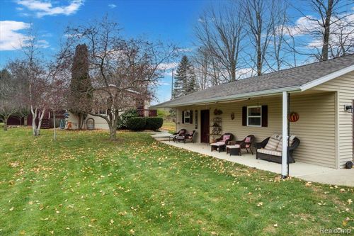 1995 Mitchell Lake Rd, Attica, MI, 48412-9260 | Card Image