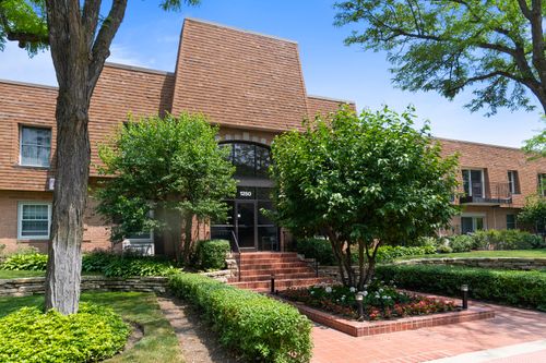 421-1250 Park Ave W, Highland Park, IL, 60035-2254 | Card Image