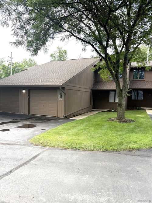 571 Park Pl, Saline, MI, 48176-1265 | Card Image