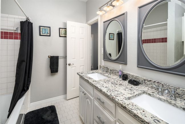 4315 Creekmeadow Dr, House other with 4 bedrooms, 3 bathrooms and null parking in Dallas TX | Image 27