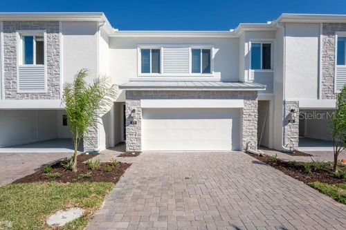 339 Nine Iron Dr, DAVENPORT, FL, 33896-8025 | Card Image