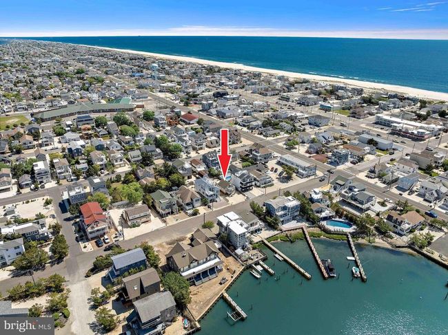215 W 23 Rd St, House other with 3 bedrooms, 1 bathrooms and null parking in SHIP BOTTOM NJ | Image 4