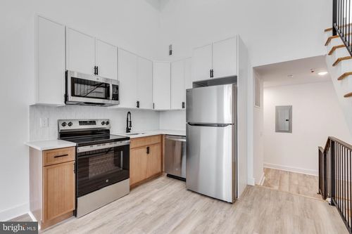 c-2339 N 16th St, PHILADELPHIA, PA, 19132-4402 | Card Image