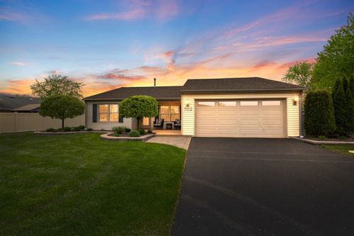 7612 W Woodlawn Dr, Frankfort, IL, 60423-8916 | Card Image