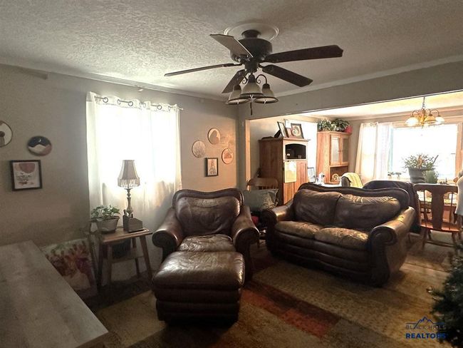 306 10 Th Ave, House other with 4 bedrooms, 3 bathrooms and null parking in Edgemont SD | Image 7
