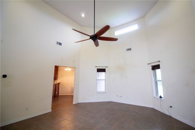 125 Red Bird Rdg, House other with 4 bedrooms, 3 bathrooms and null parking in Beeville TX | Image 8