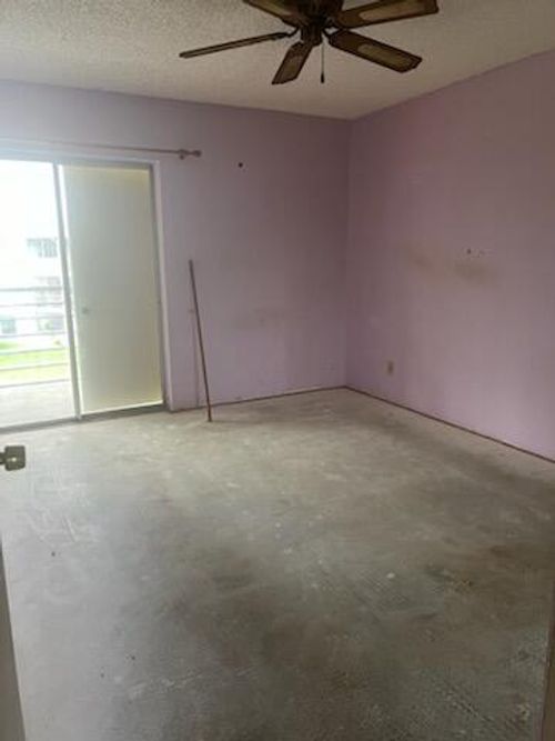 314-2100 Springdale Blvd, Palm Springs, FL, 33461-6385 | Card Image