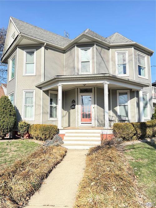 221 E Main St, Greenville, IL, 62246-1810 | Card Image